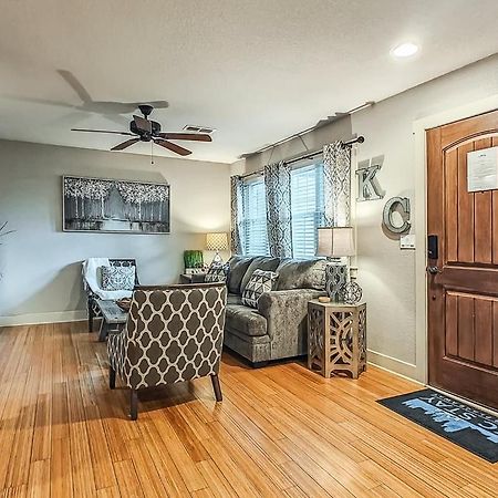 Quiet Plaza Two Bedroom 2 Bathroom Kansas City Exterior foto