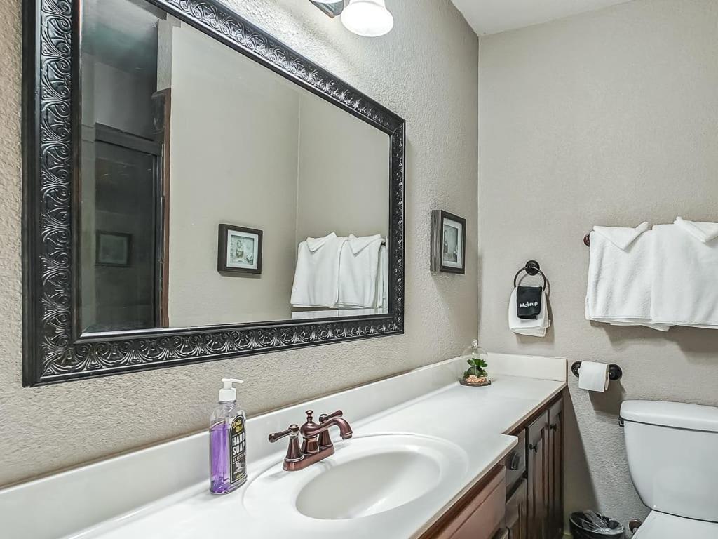 Quiet Plaza Two Bedroom 2 Bathroom Kansas City Exterior foto